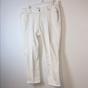 Levi's White Jeans Classic Straight Leg Plus Size 18W